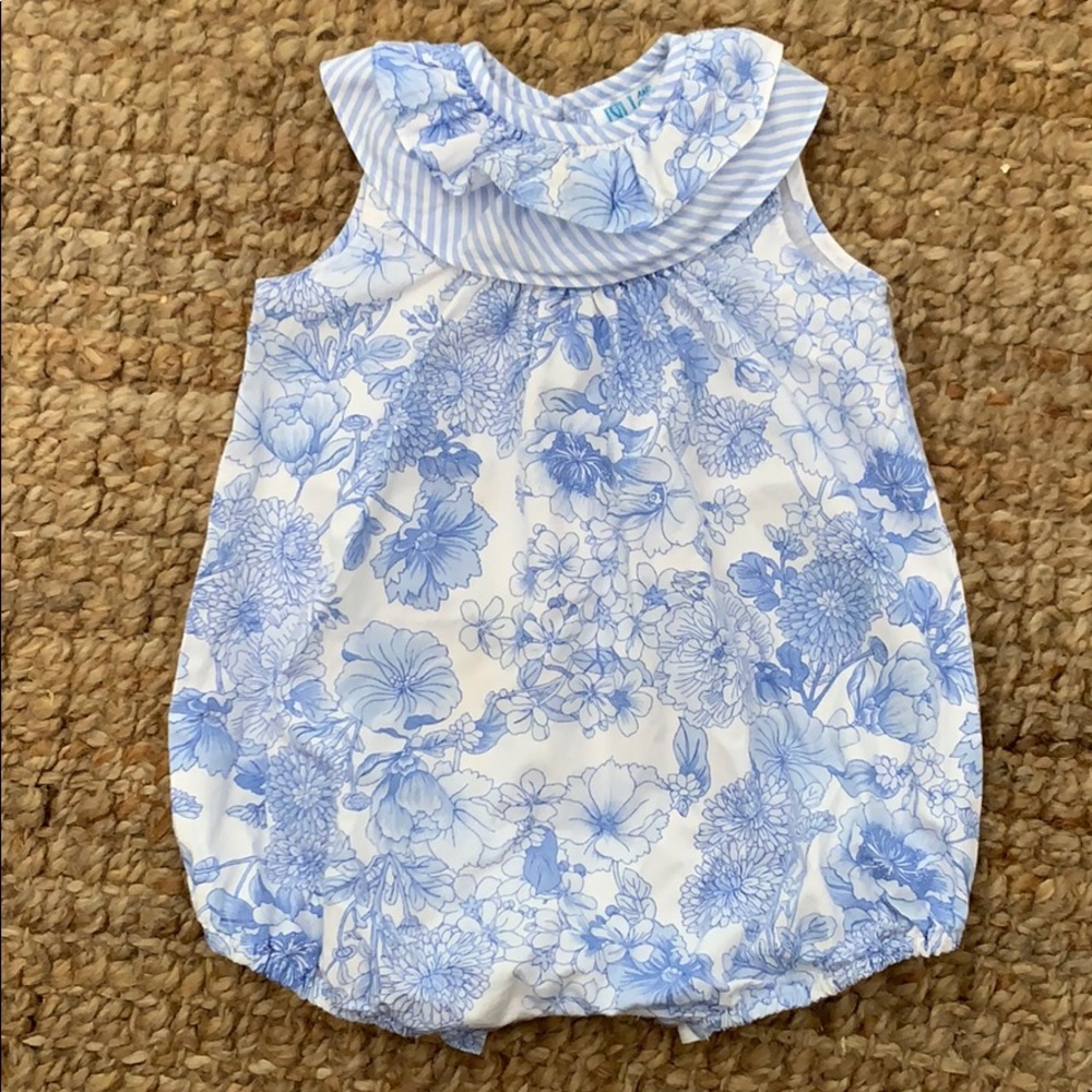 Luli and Me blue and white print romper sz 12m